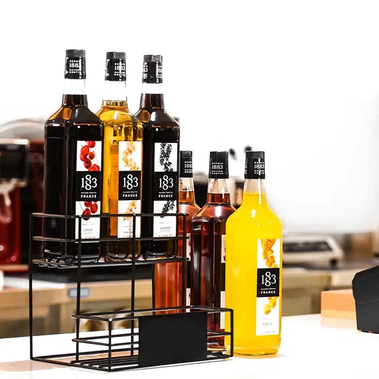 Органайзер за подправки, спестяващ място за плот